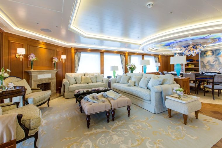 yacht luxe interieur salon