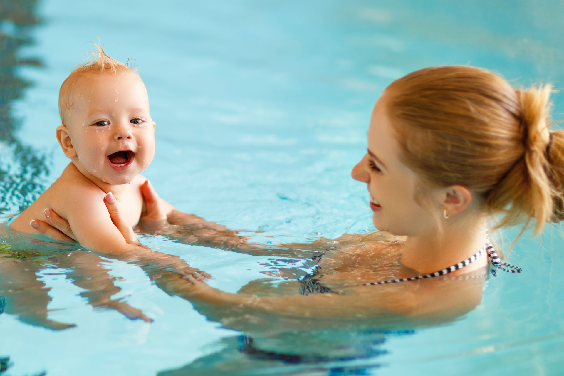 enseigner à son enfant comment nager
