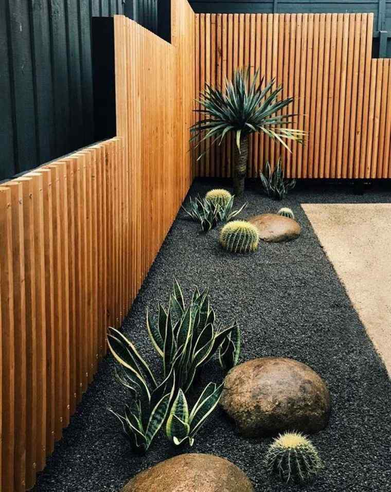 jardin minimaliste moderne avec clôtre en bois 