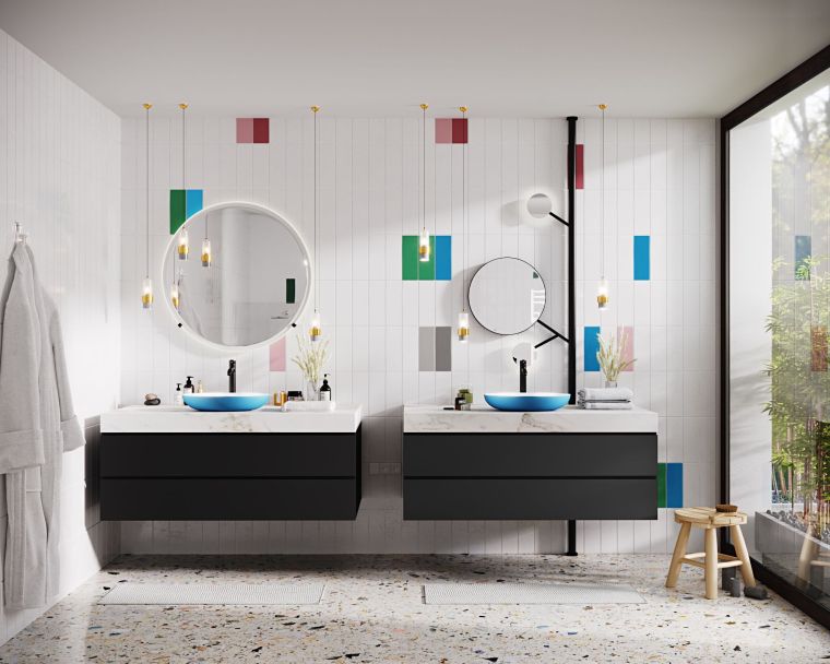 salle de bain avec touches de couleur 