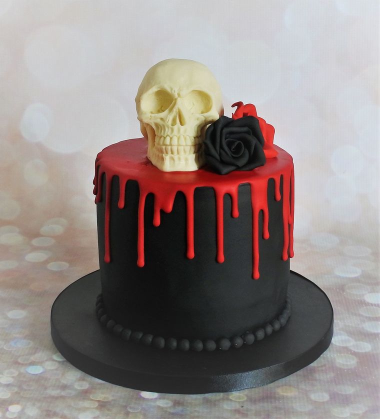 gâteau halloween en rouge et noir