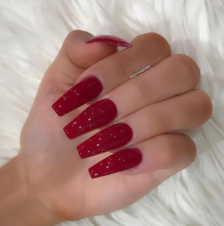 nail art hiver rouge