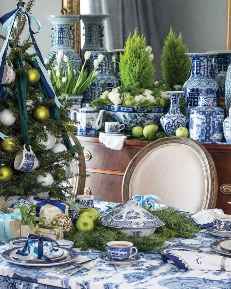 table de Noël en blanc et bleu