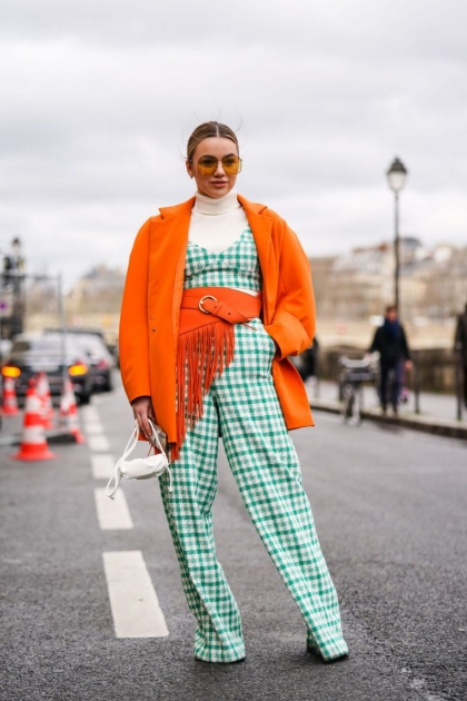 combi femme moderne à carreaux