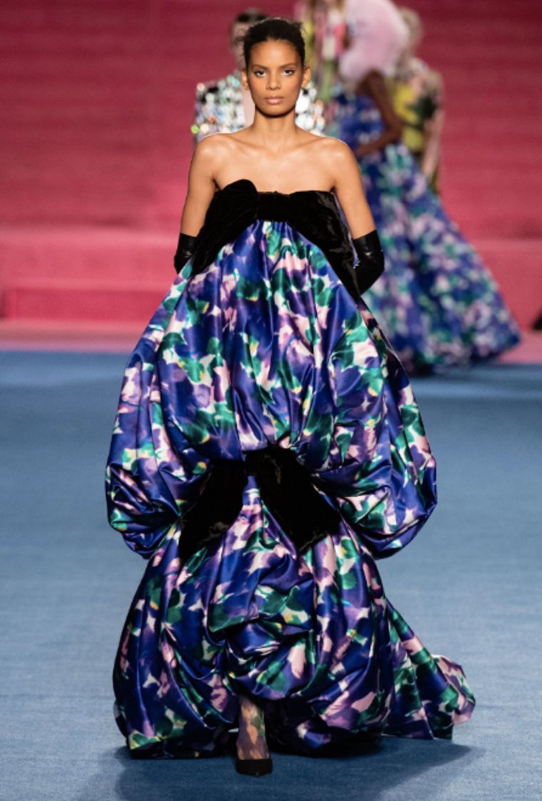 robe élégante et moderne pour l'été