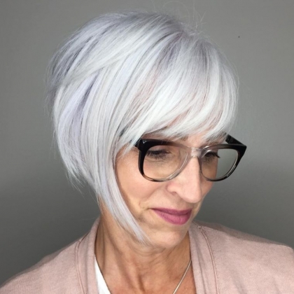 coupe moderne pour cheveux gris