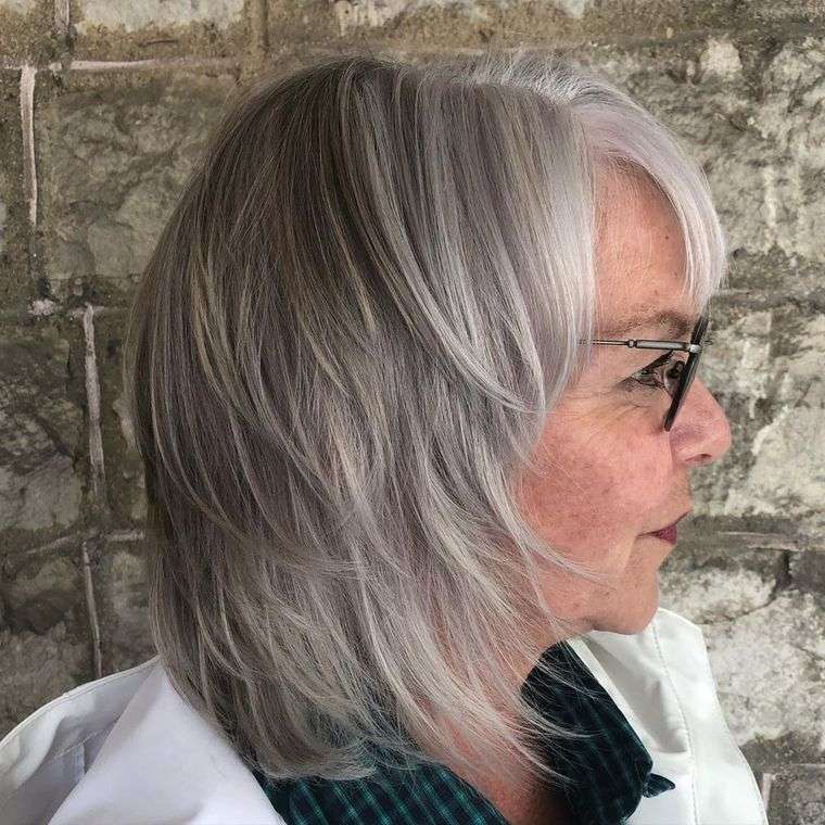 relooking coiffure femme 50 ans cheveux fins