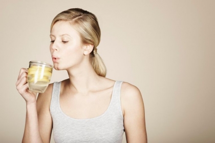 bienfaits pour le système immunitaire de l'eau citronnée