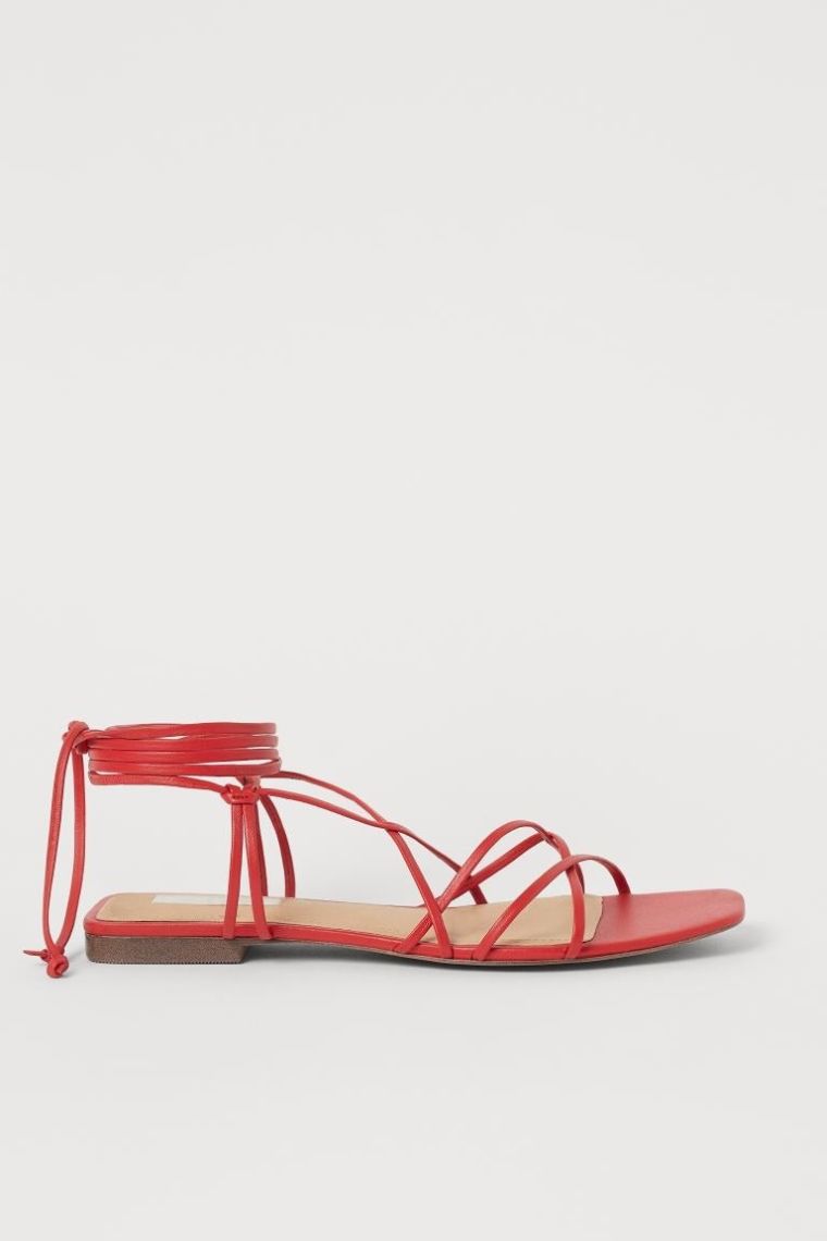 sandales plates en rouge