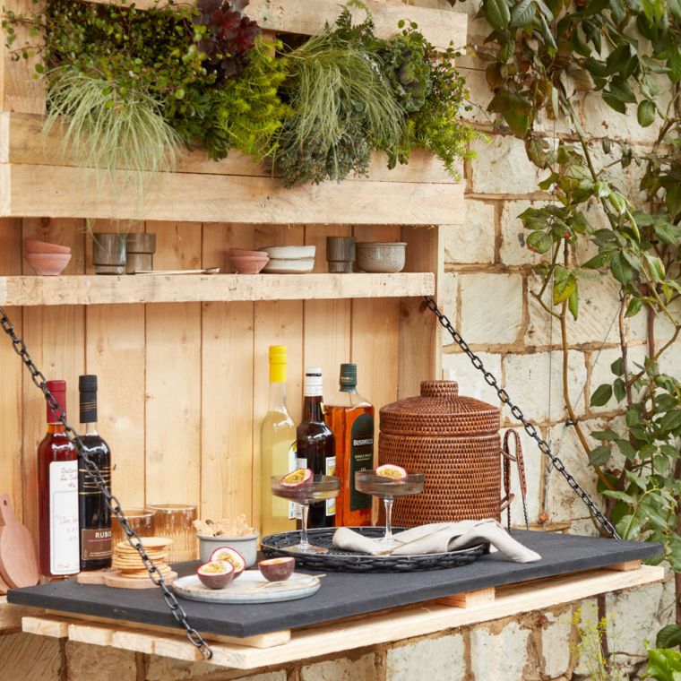 bar de jardin en palettes de bois 