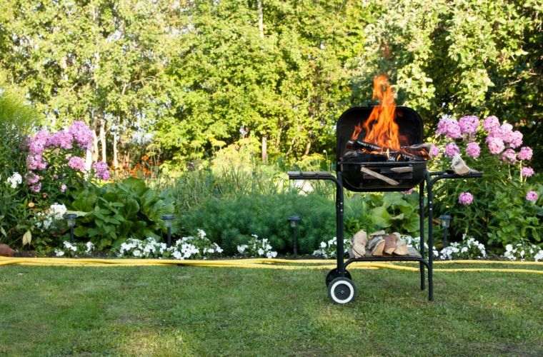 aménagement de barbecue de jardin 