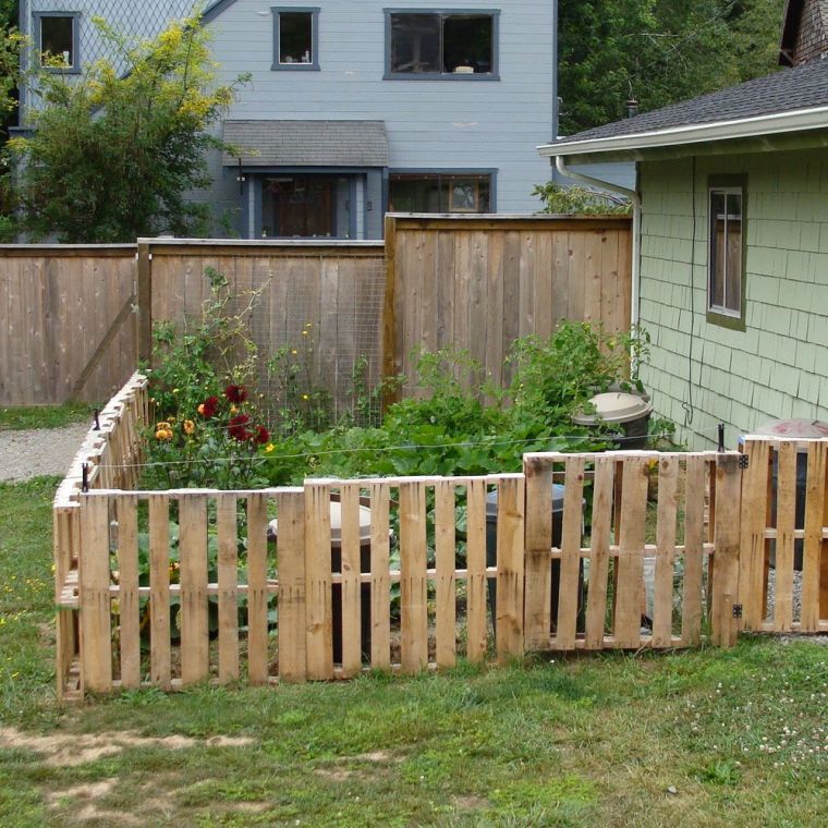 jardinière en palette et clôture de jardin 