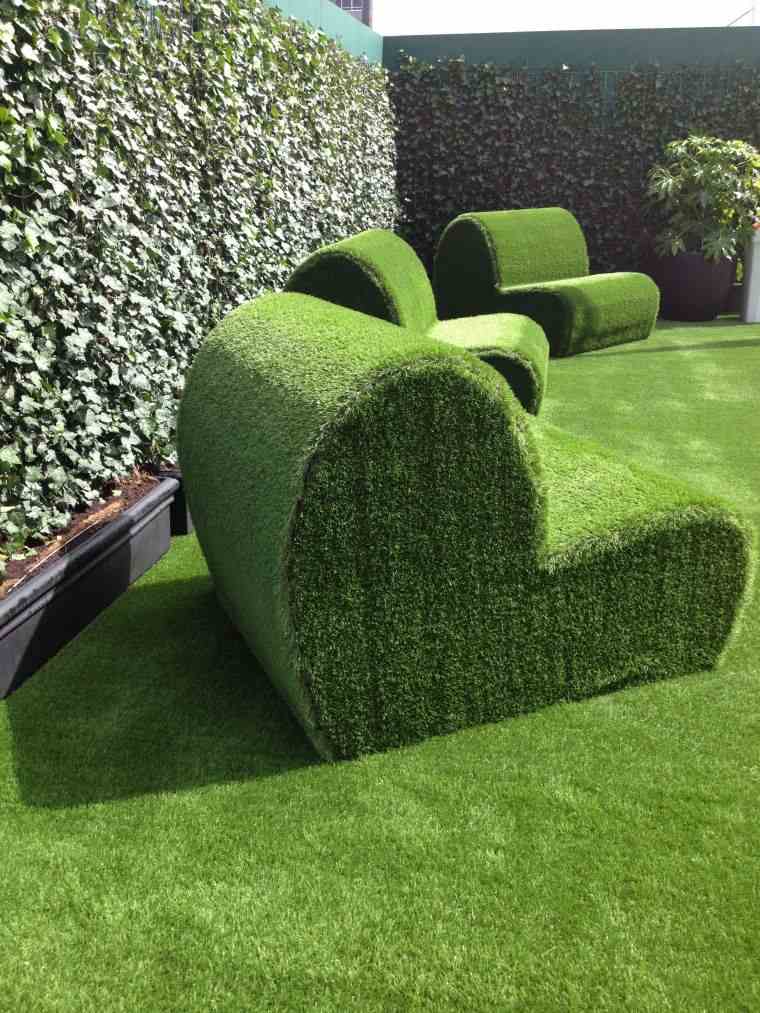 fauteuils faits de pelouse jardin