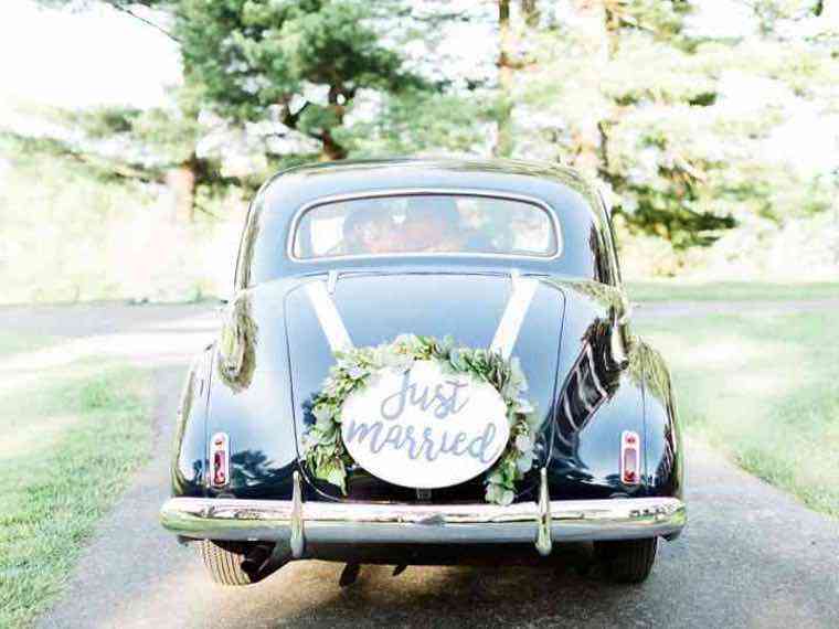just married déco voiture mariage