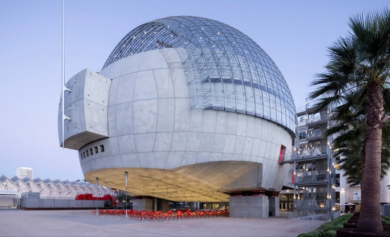 architecture futuriste sphere modernisme