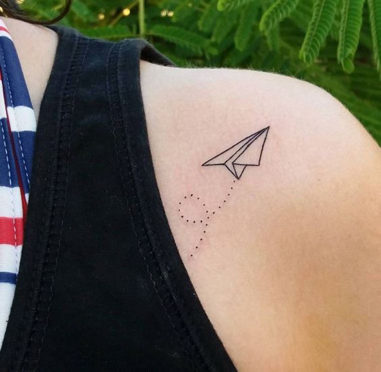 tatouage origami avion idée