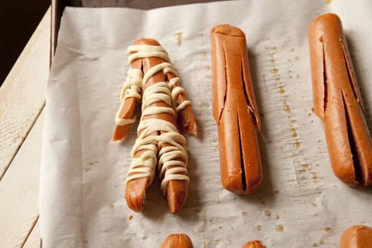 hot dogs momies bras jambes