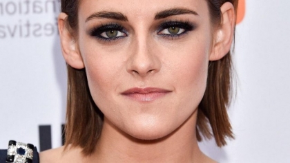 femme oreilles decollees kristen stewart