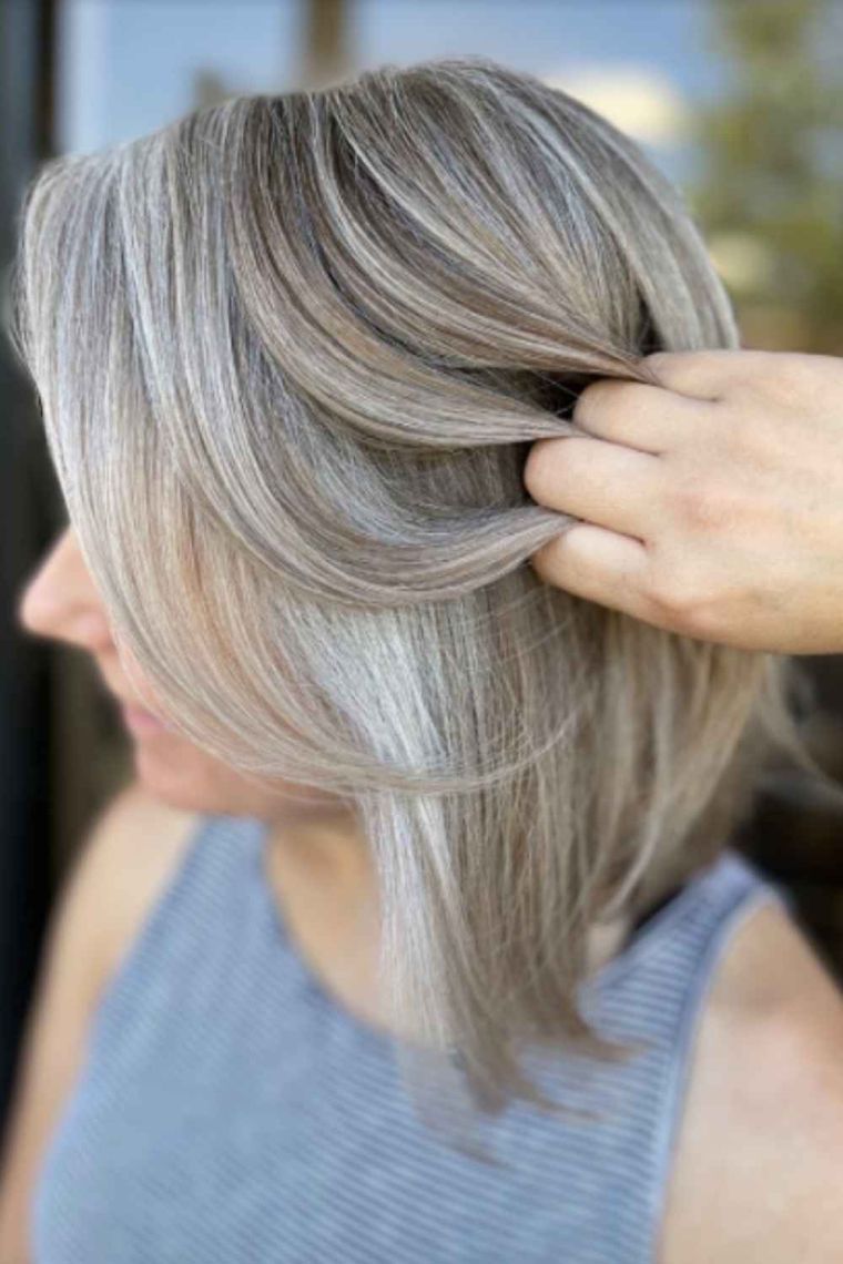 coloration cheveux gris moderne