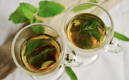 tisane digestion aux herbes contre la constipation