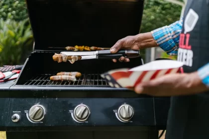 aménagement de terrasse extérieur avec barbecue