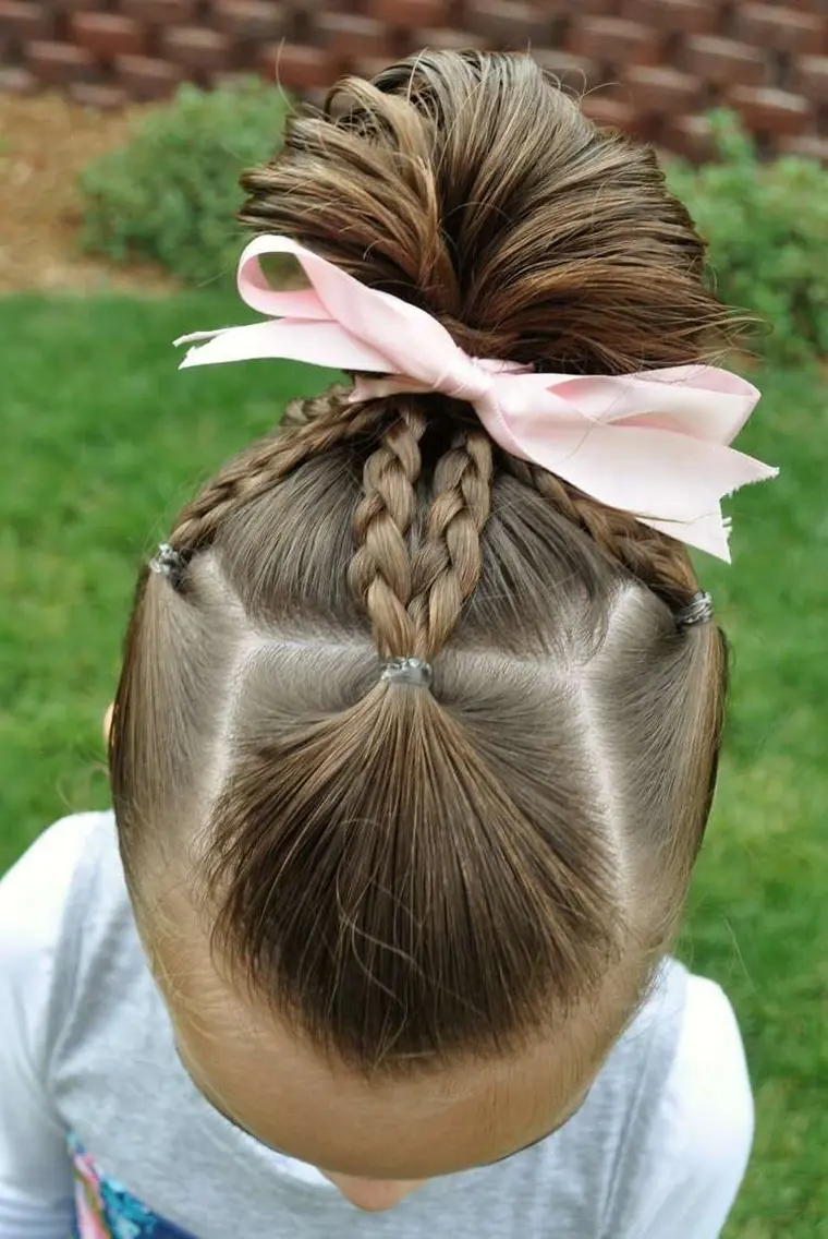 coiffure petite fille tresse chignon