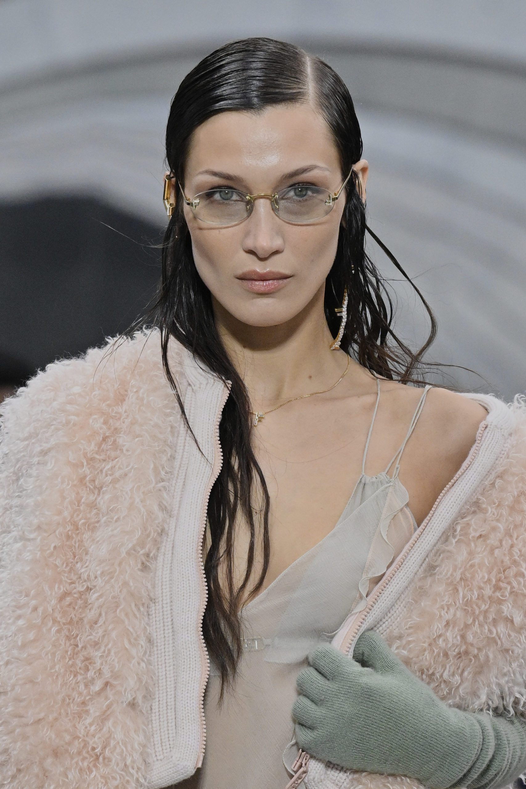 coiffure wet hairstyle tendance été 2022
