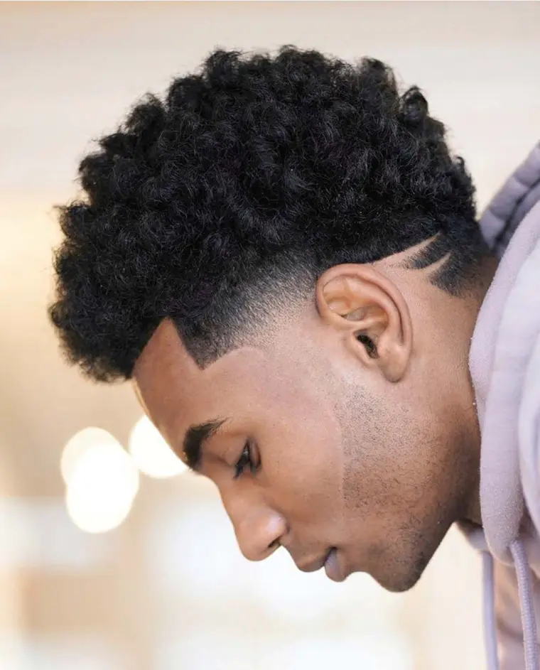 coupe de cheveux homme frisé afro tendance
