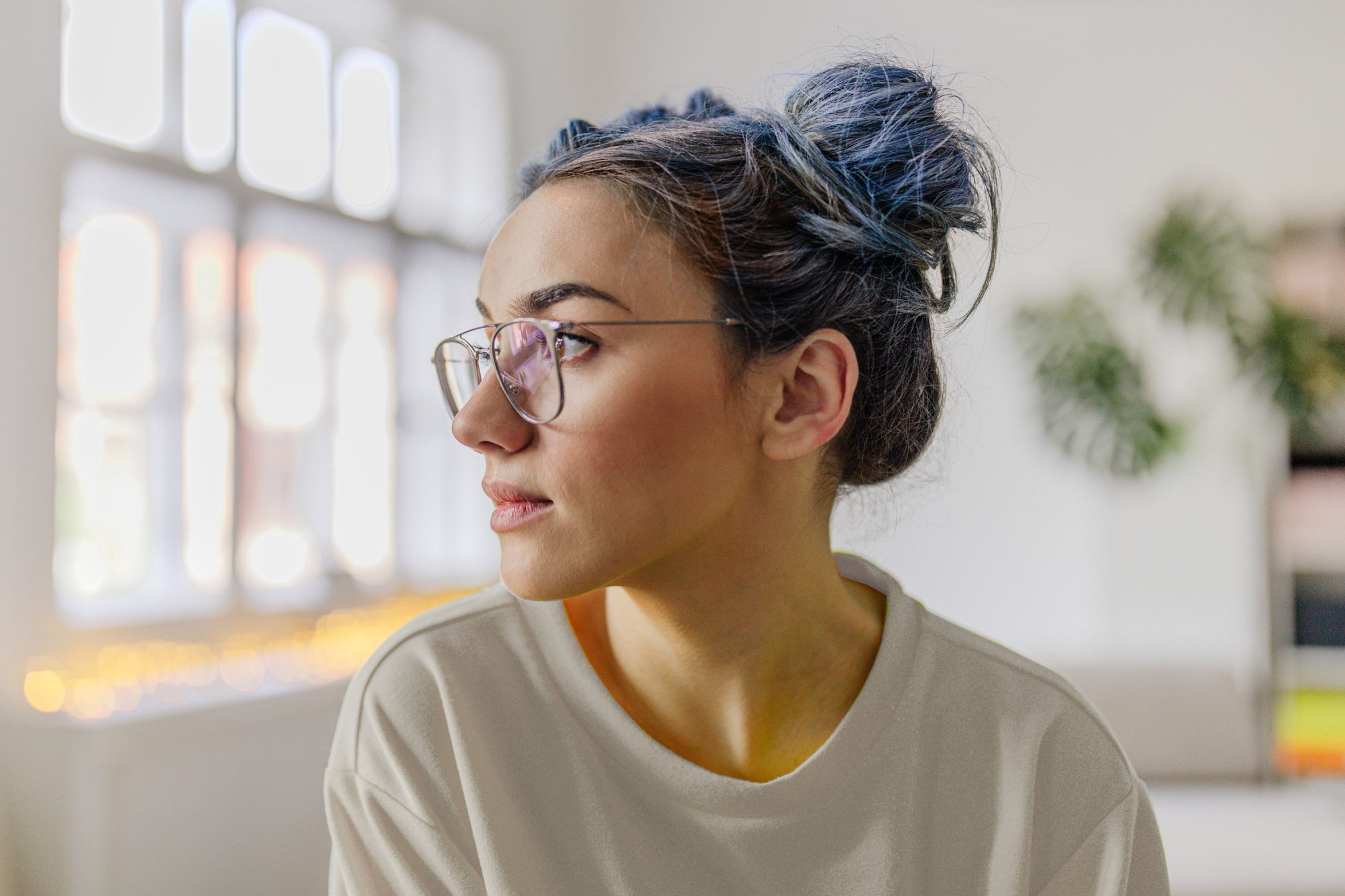 idée cheveux space buns hauts été 2022