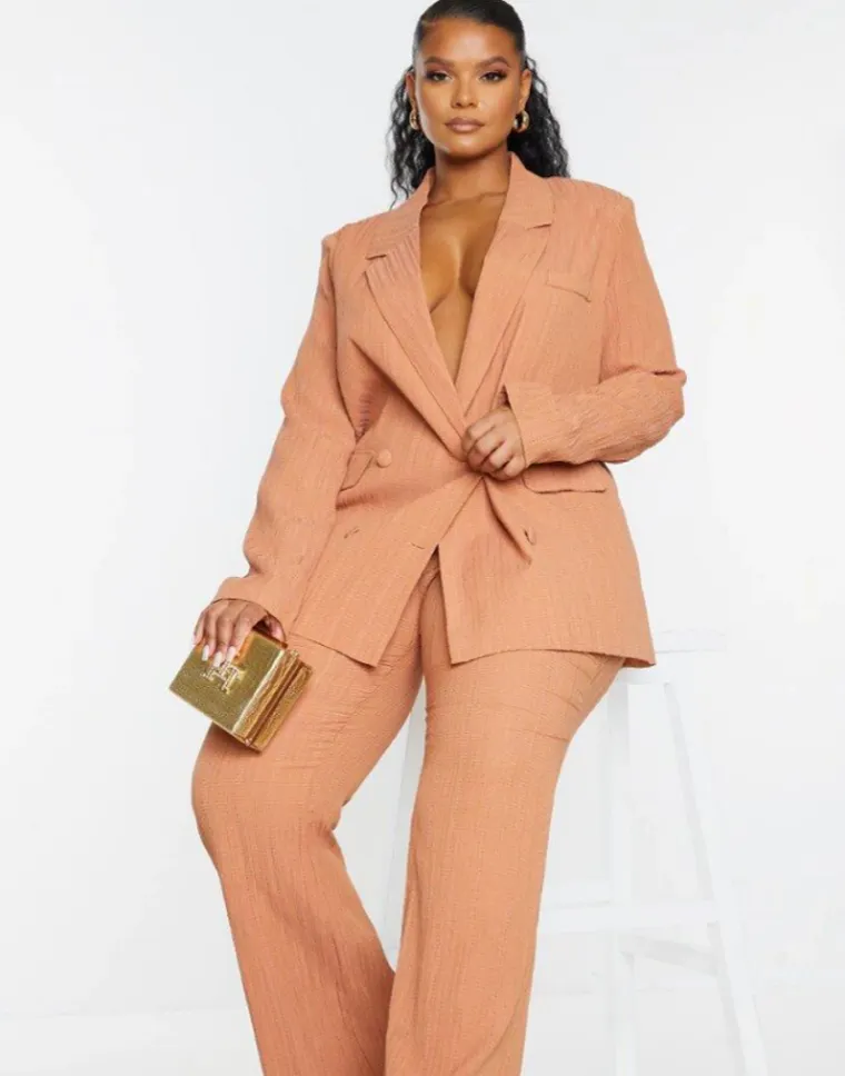 monochrome grande taille costume