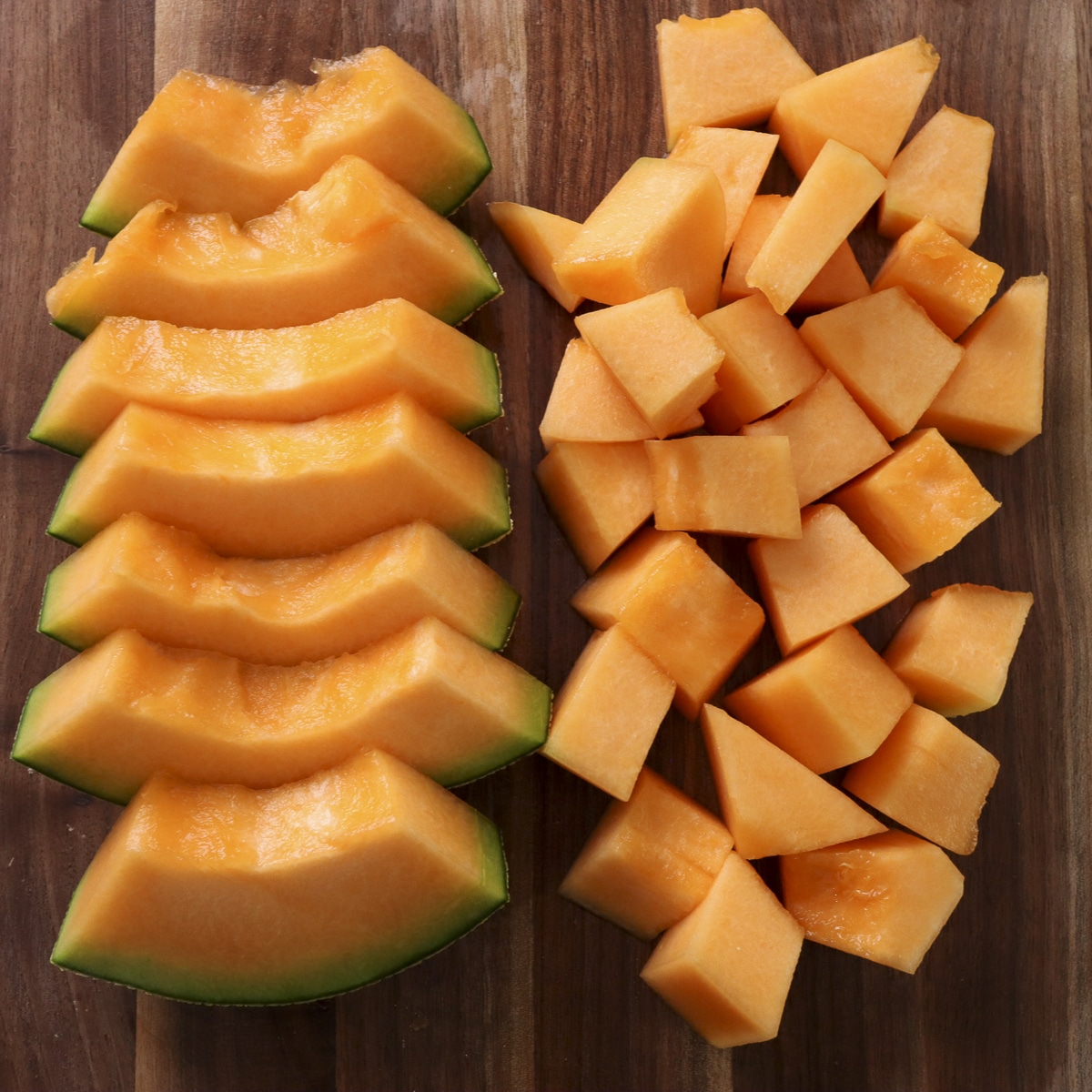 couper melon jaune en tranches