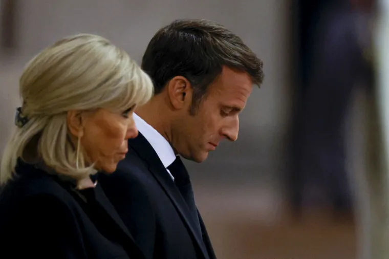 Brigitte et Emmanuel Macron funérailles Westminster Abbey