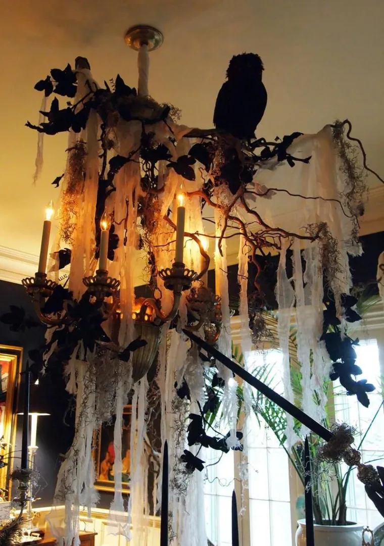 lampe suspendue deco halloween maison