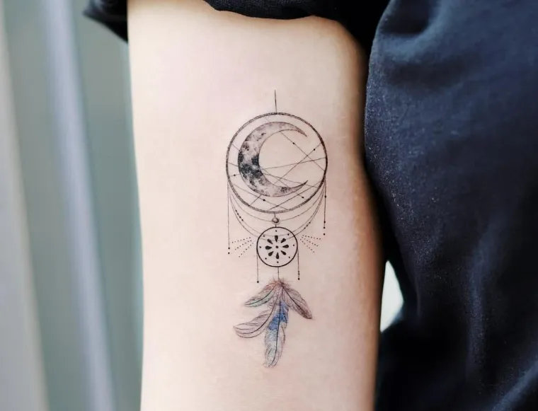tatouages attrape rêve avant-bras