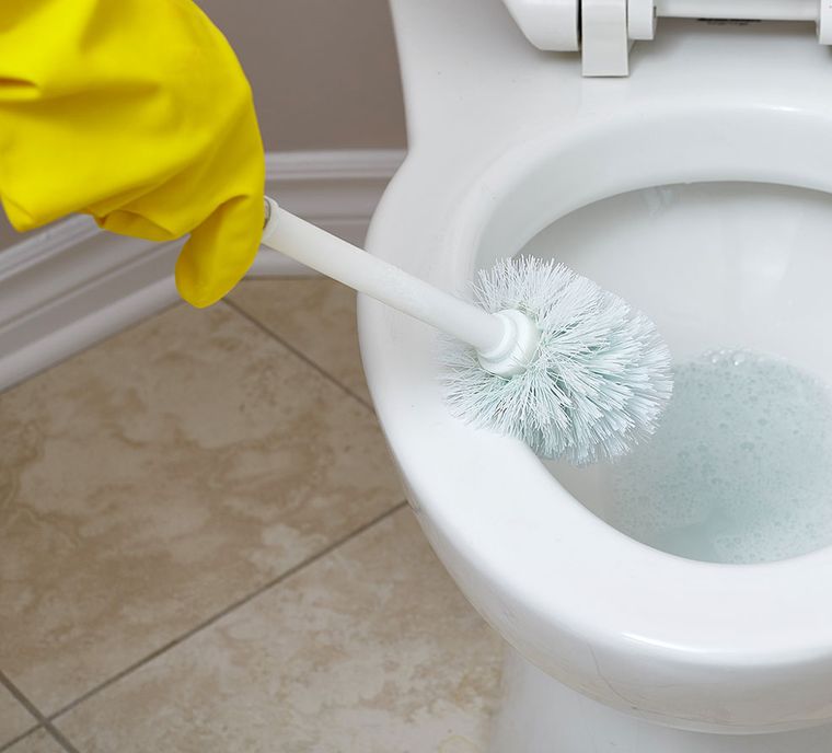 Comment enlever le calcaire dans les toilettes