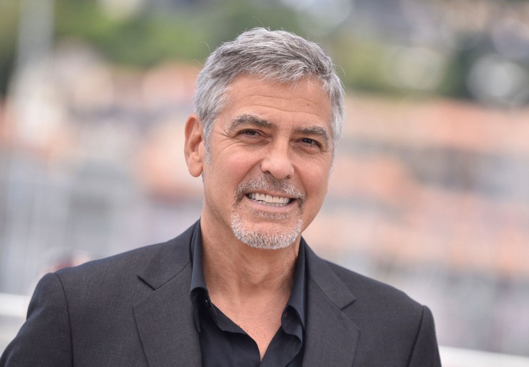 George Clooney coupe homme 60 ans