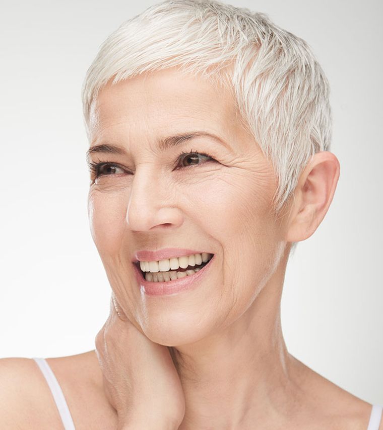 Liste des meilleures coupes de cheveux pour femmes de plus de 60 ans