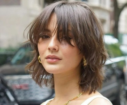 coupe cheveux petit front carré frange