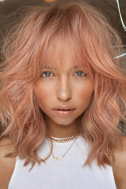 tendance coloration printemps 2023 rose gold