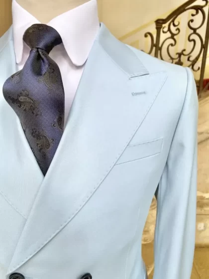 costume mariage couleur bleu ciel