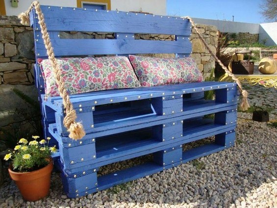 Canapé de jardin en palettes de bois
