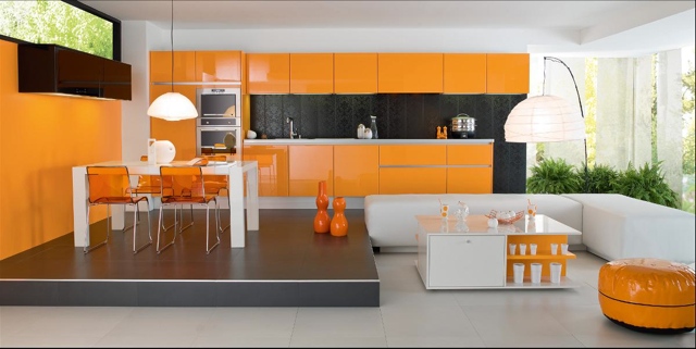 Cuisine moderne en couleur orange