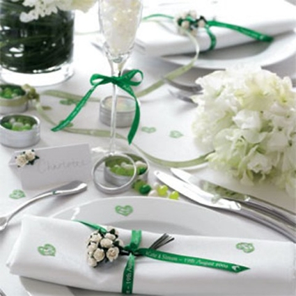 Decoration table blanc mariage de printemps