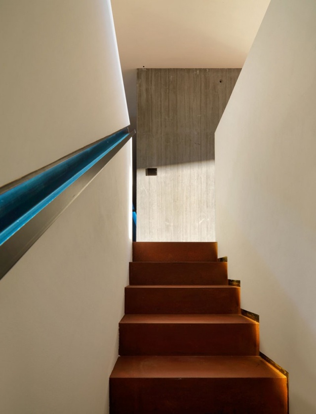 Escalier illumine maison FL Architetti