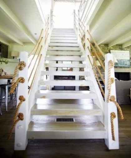 Escaliers modernes pont bateau