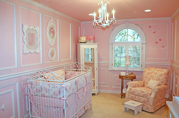 Jolie chambre de bébé en rose