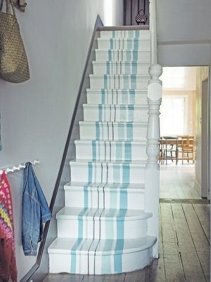Rayures bleues escalier nautique