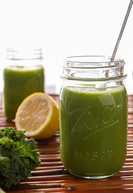 Smoothie aux fruits verts