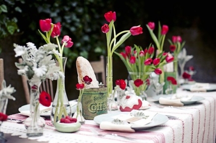 Tulipes rouges table printemps