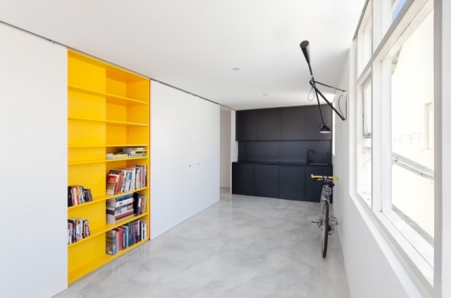 aménager un studio micro-bibliothèque-jaune